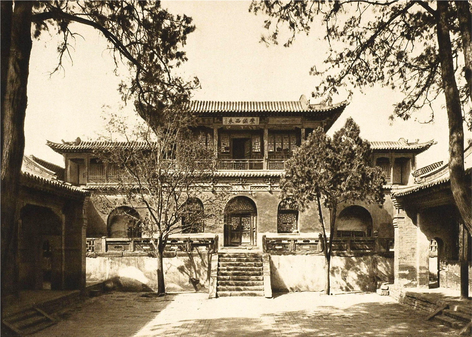 110年前一个外国人眼中的山西古建回不去的厚重