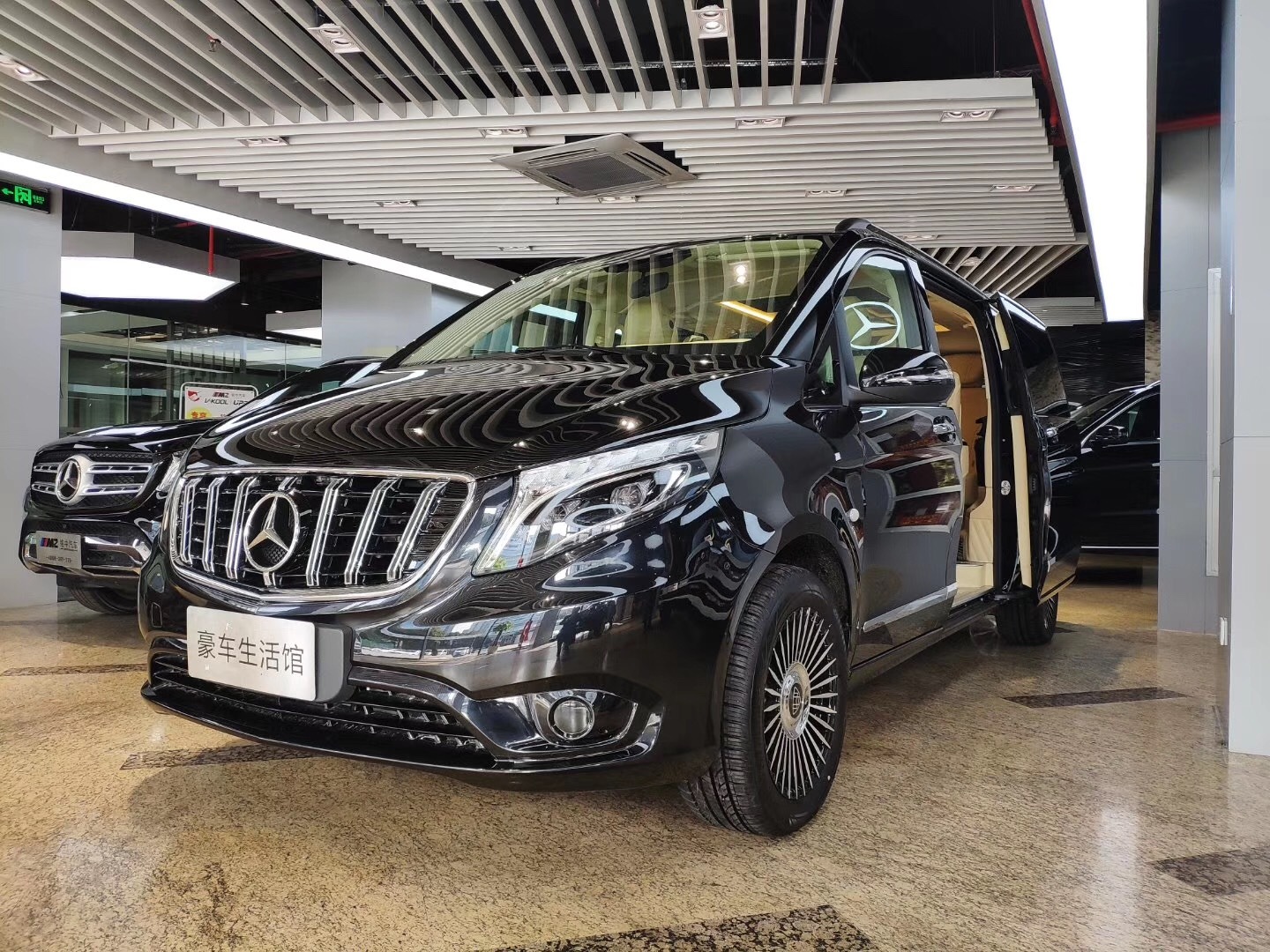 进口奔驰迈巴赫版房车
