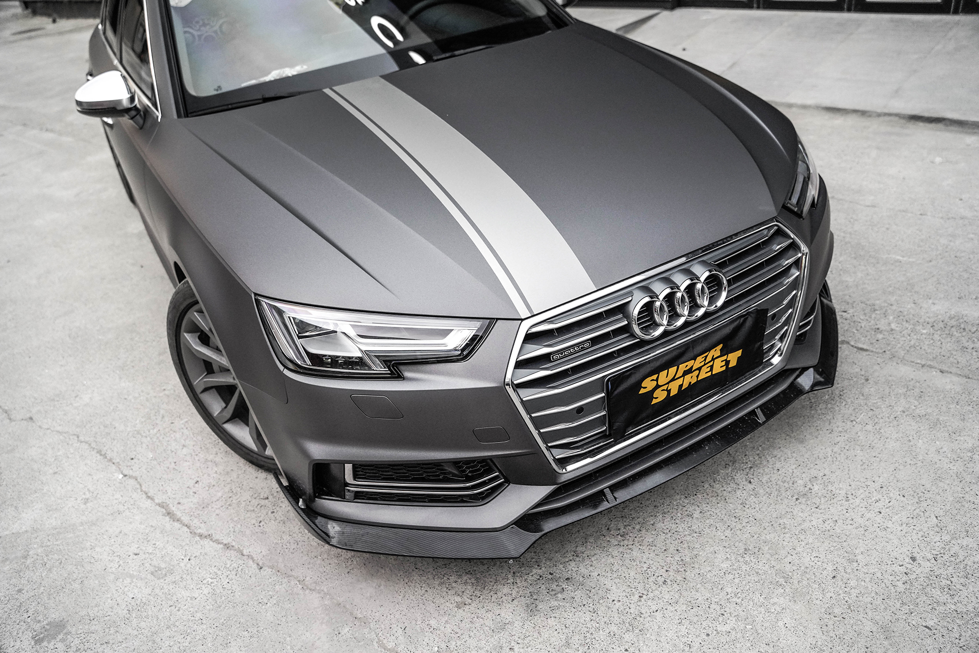 superstreet改装日记-奥迪a4l贴膜艾利亚面金属碳黑