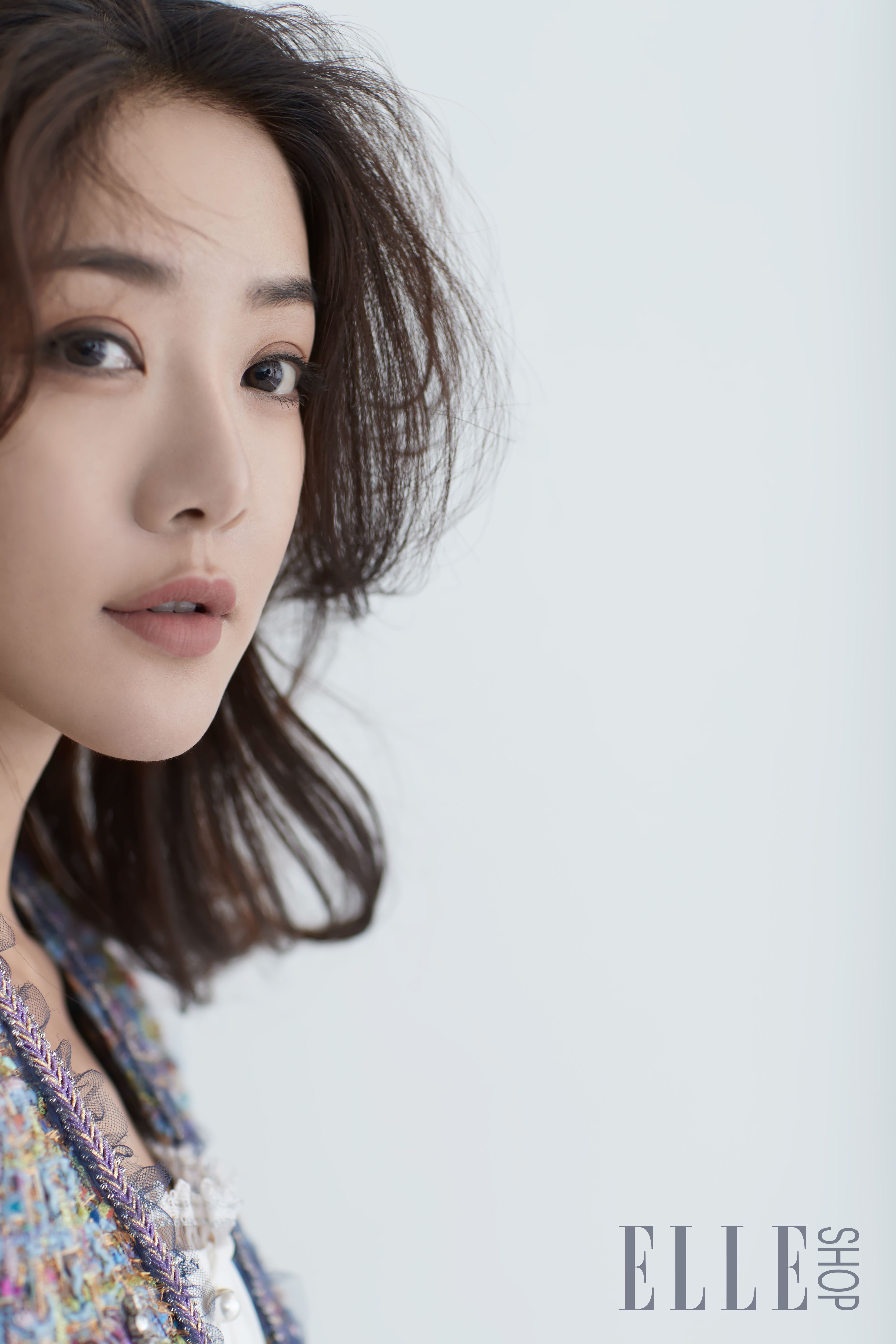 邓家佳唯美写真曝光以自信坚韧之心随心而跃