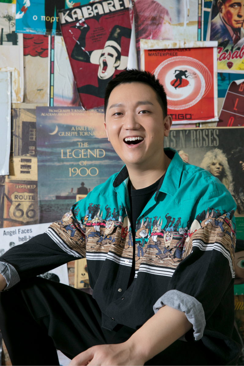 演员衣云鹤释出夏日写真 《转型团伙》明日爆笑上映_凤凰网娱乐_凤凰