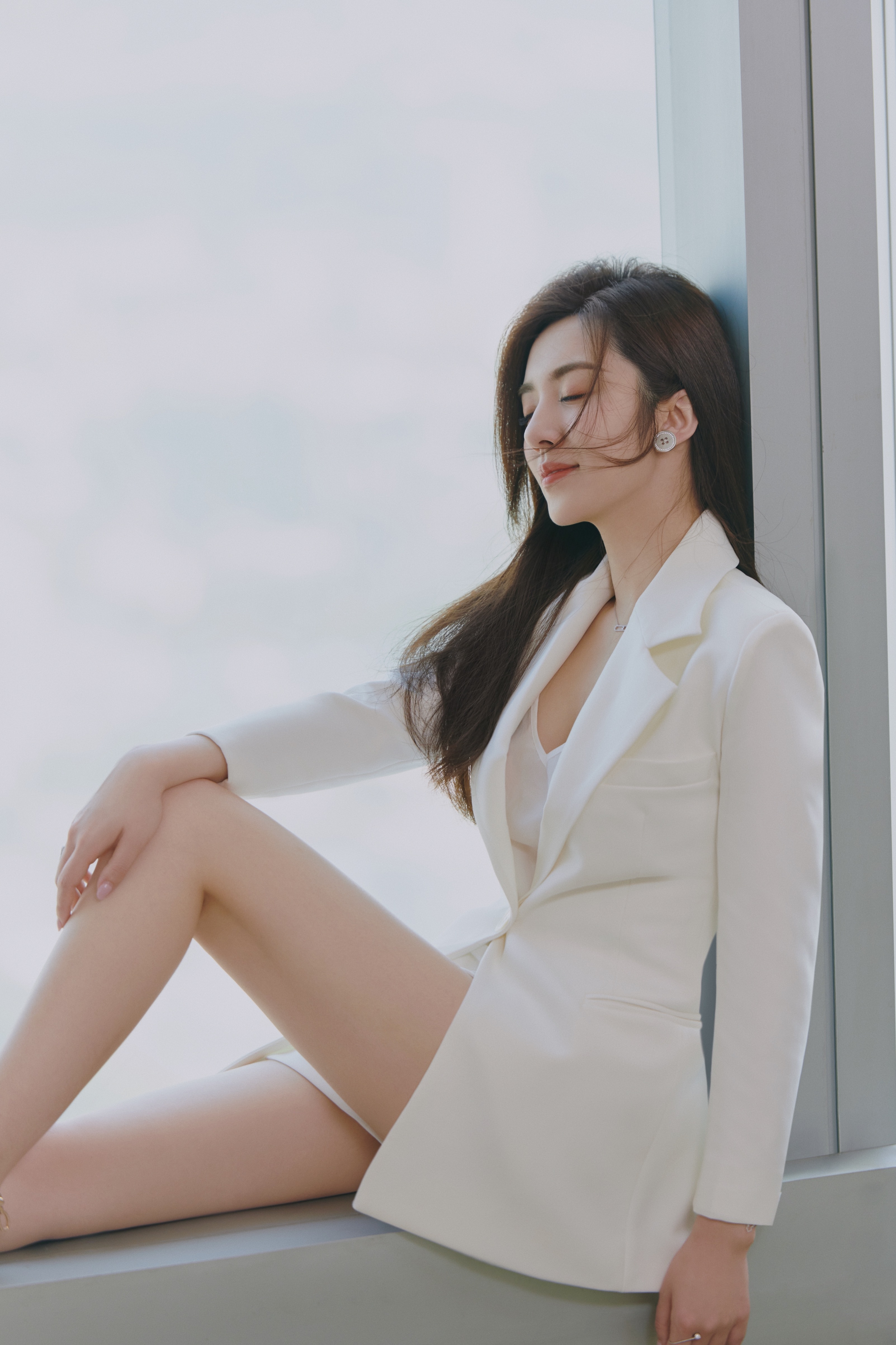 王晓晨现身南京粉丝应援惊喜不断