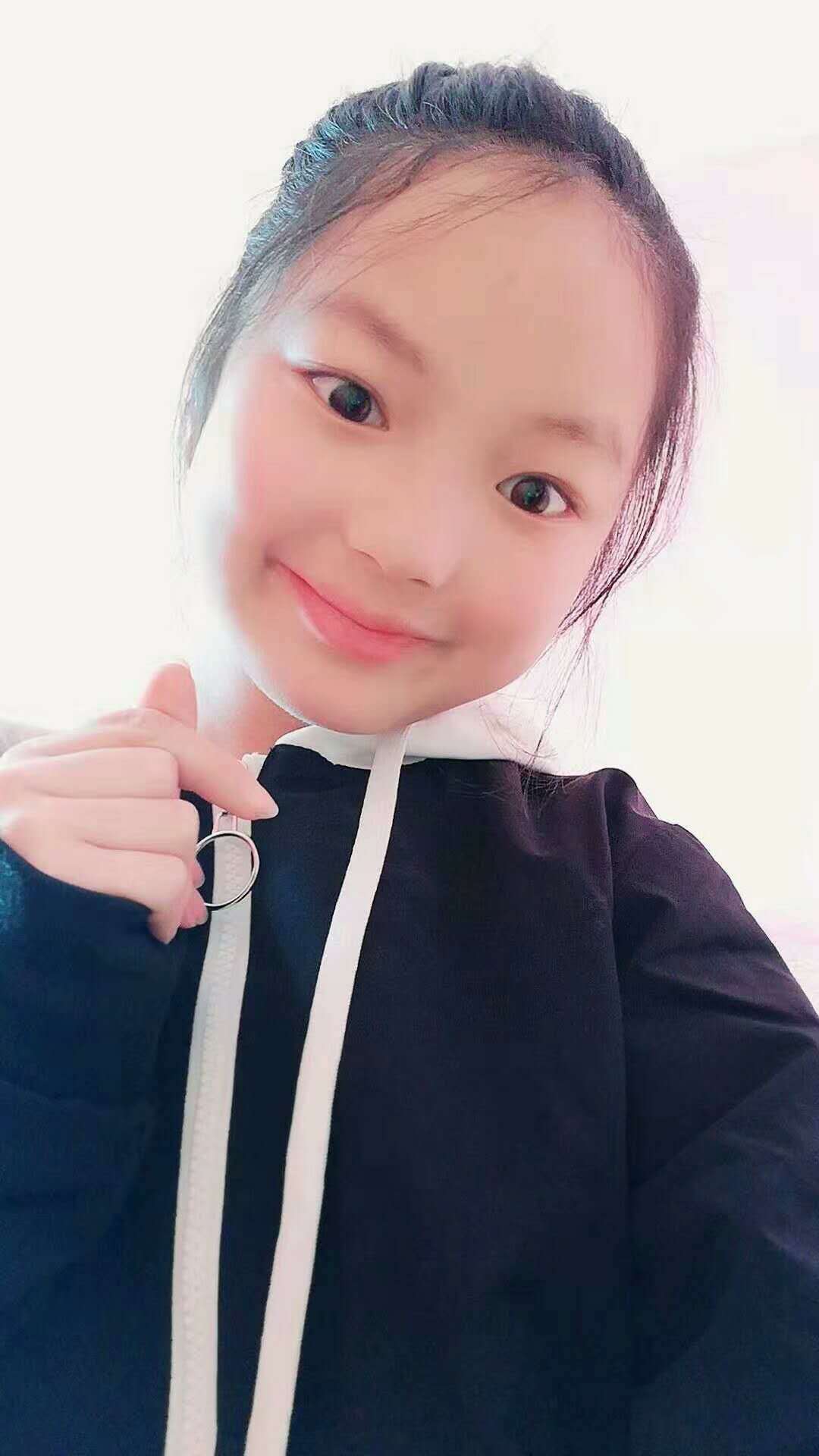 新晋童星气质萝莉宋郁婷