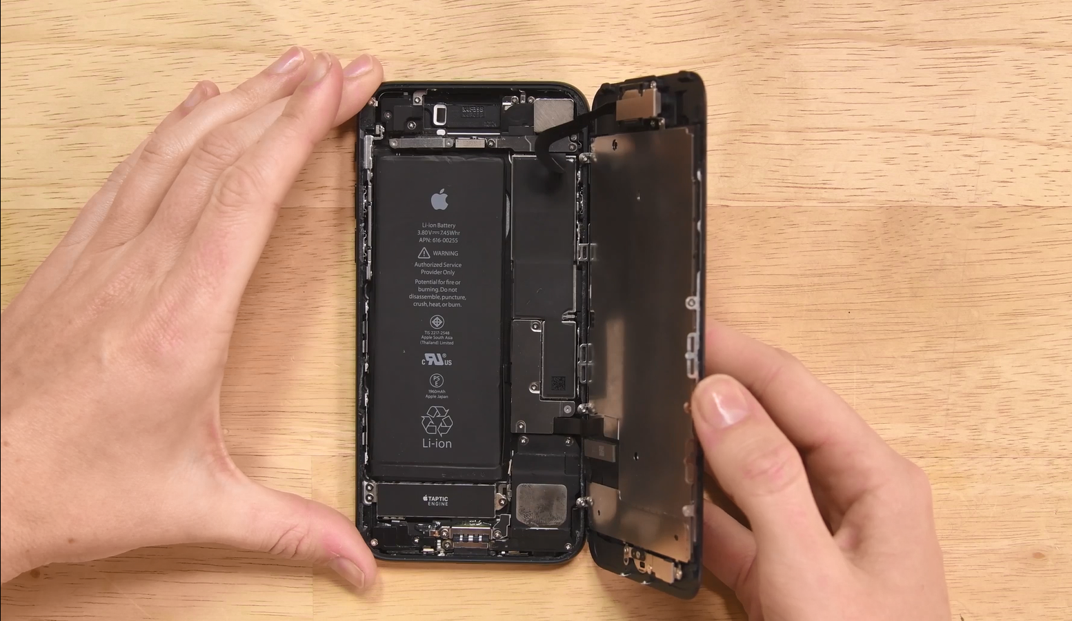 iphone线性马达有多强对比安卓手机之后领先安卓四年