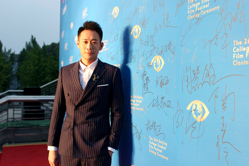 实力派青年演员刘奕,曾出演《雪豹》,《义道》,《勇敢者》,《警花与