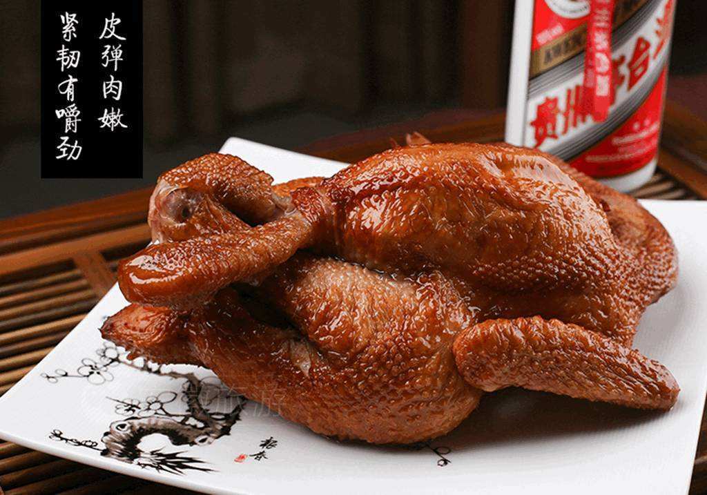 正宗符离集烧鸡外观油润发亮,肉质雪白,肉烂脱骨,肥而不腻