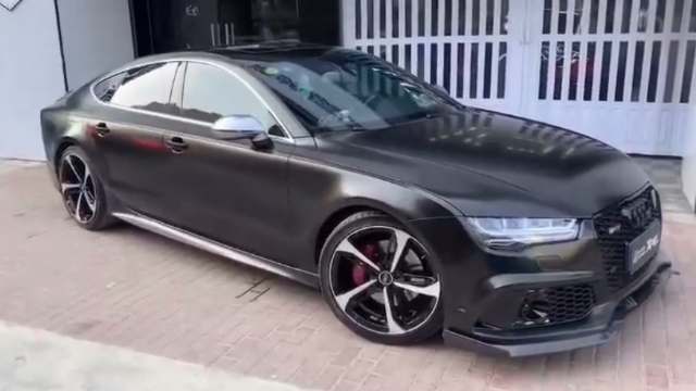 奥迪黑武士 够黑 够帅气