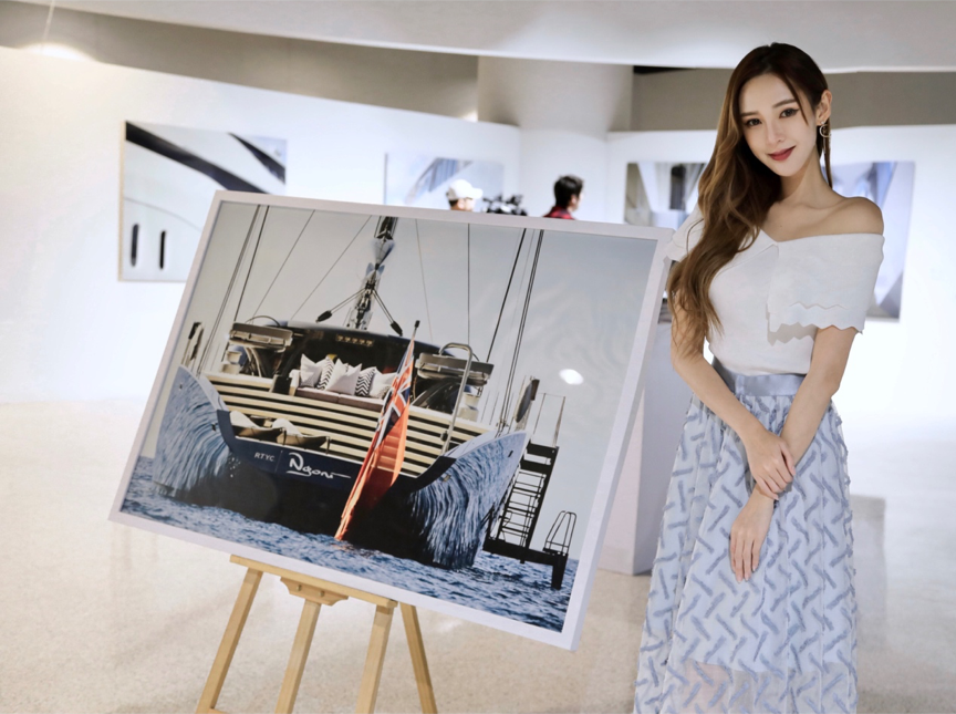 "世界最美面孔" 黄诗棋受邀参加亚洲航海文化艺术周开幕酒会__凤凰网