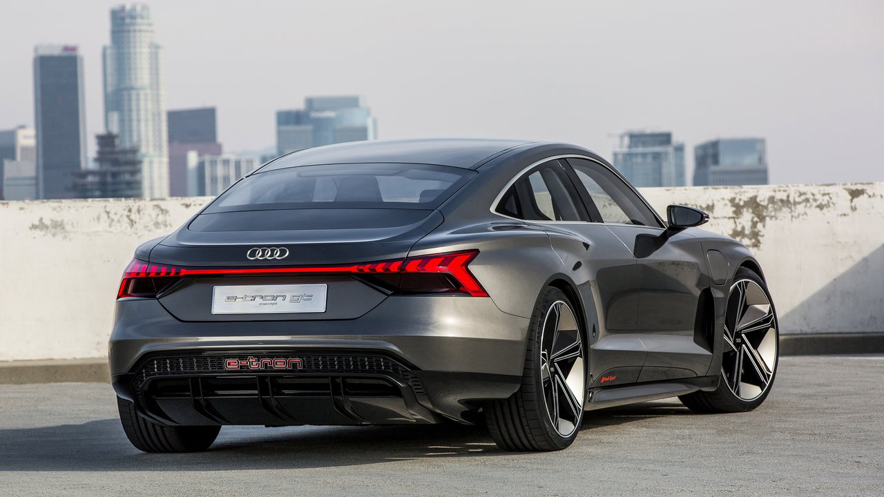 钢铁侠的最爱 与保时捷同平台 奥迪e-tron gt