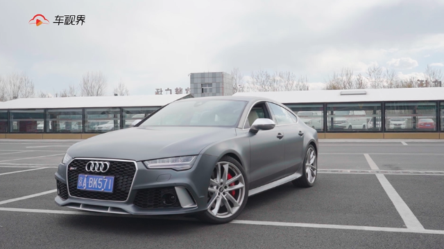 静态体验奥迪rs7,大脚,银耳一个不少,还是熟悉的"灯厂"