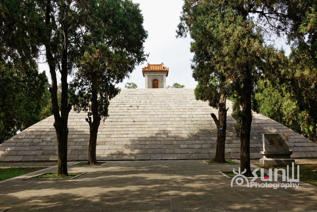 被称中国金字塔的万石山用石2662块一位大爷竟认真在数