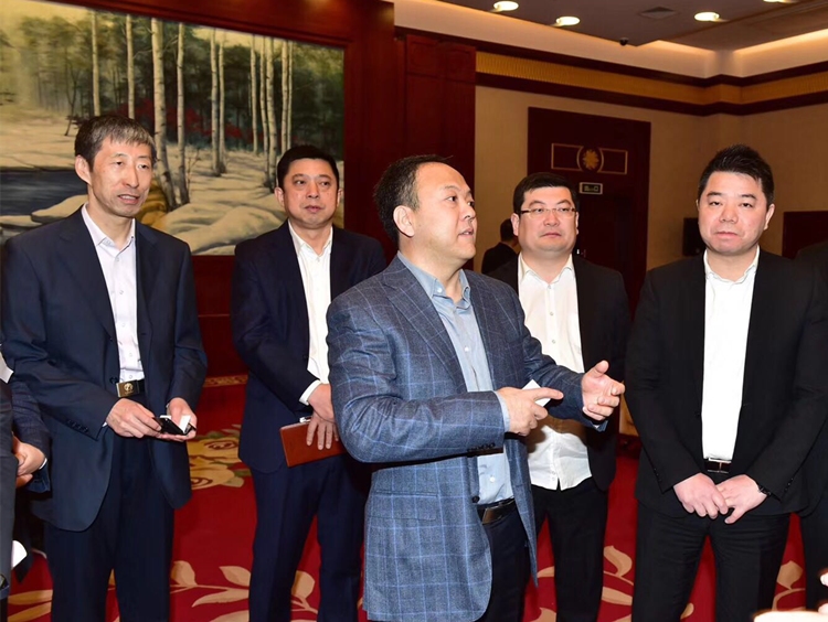 哈尔滨市长孙喆会见中国康氏兄弟集团总裁康志刚