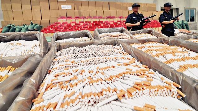 千元香烟只卖80!实拍警方摧毁特大烟草造假团伙_凤凰网视频_凤凰网