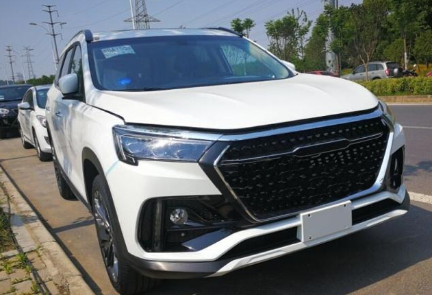全新奇瑞x95 1.5tcl版终于现身 外观微调 配国六1.5t 8at