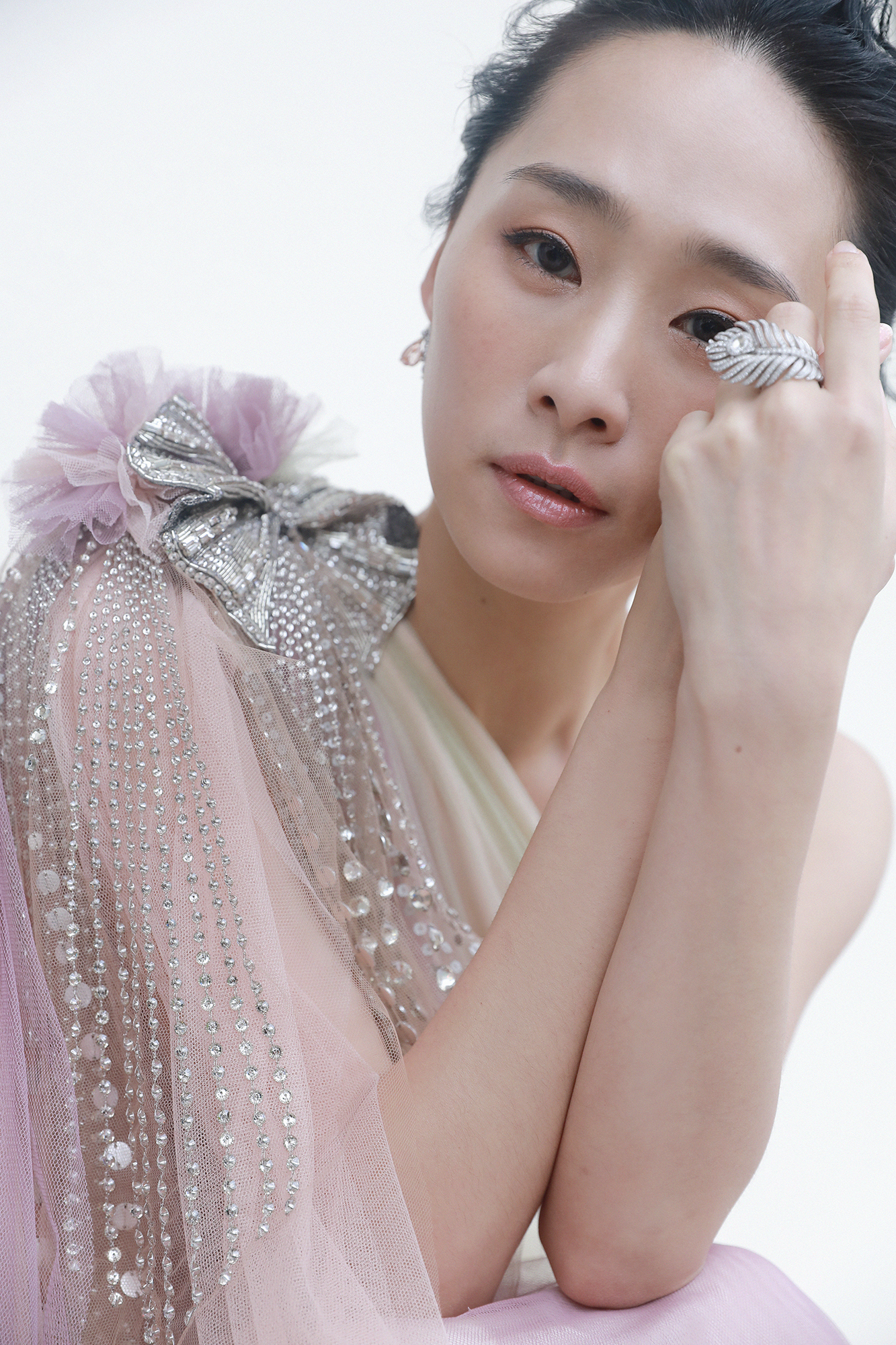 吴可熙佩戴boucheron宝诗龙出席电影《灼人秘密》戛纳首映礼