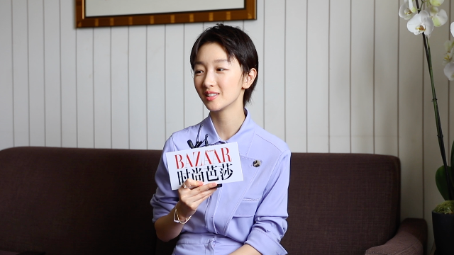 戛纳专访周冬雨寸头说剪就剪故事大于角色真好灵一女的