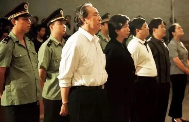 南德集团牟其中的人生丰富，牟其中的四柱八字也传奇__凤凰网