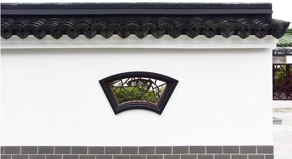 (灵感来源:白墙黑瓦,江南人家的院墙风格)