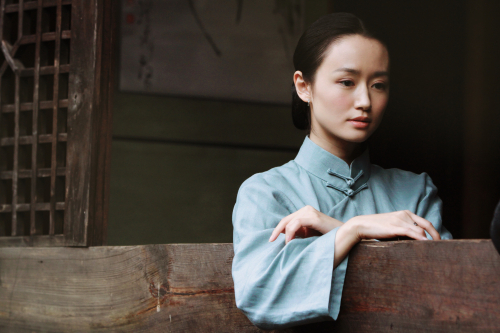 又是一春梨花白热映乔乔用心演绎入骨柔情