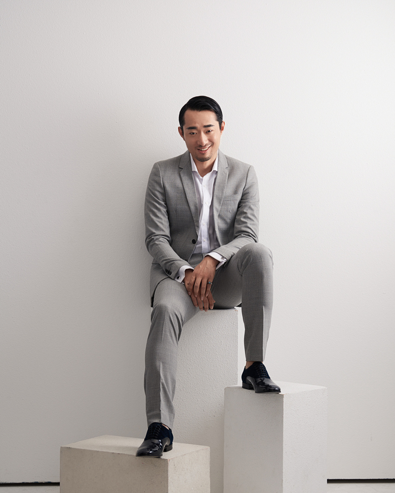 胡子程写真曝光 绅士风西装魅力十足