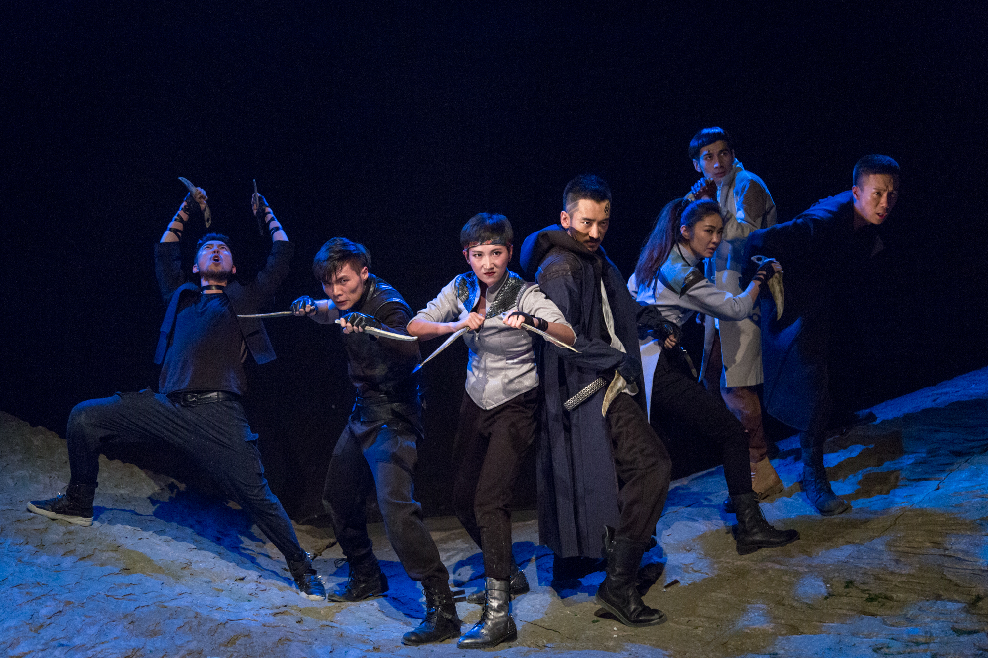 开票| 经典舞台剧《狼》野性归来