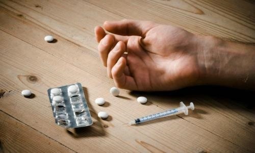 毒瘾发作是什么感受?戒毒者说:万千蚂蚁咬__凤凰网