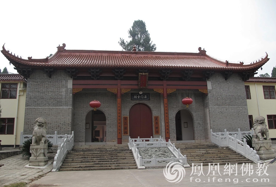 马祖道场靖安宝峰寺雨天绕殿一周不湿鞋