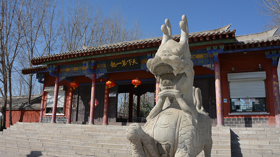 古石龙风景区位于河北省邯郸市西北10公里,虽然它名声在外,但是作为一