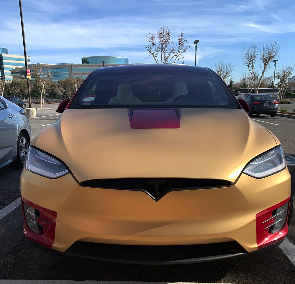 漫威粉酷炫改装钢铁侠版特斯拉,颜值爆棚