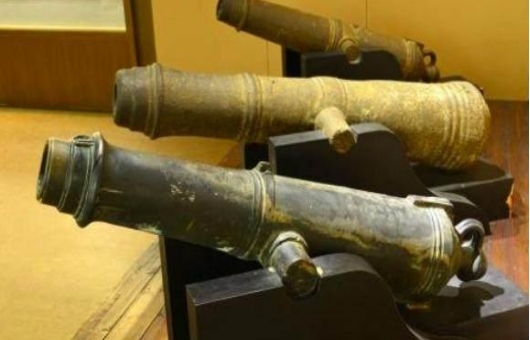 1840年鸦片战争时，清军还在使用1601年的火炮，科技止步不前__凤凰网