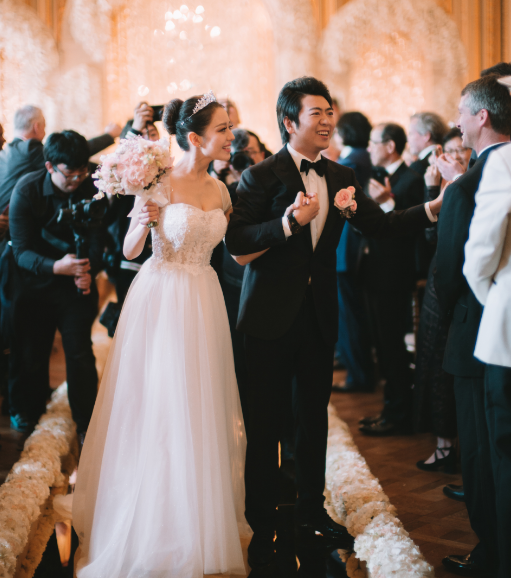 朗朗婚礼拉周杰伦合弹青花瓷,新娘颜值逆天,惊艳了网友!__凤凰网