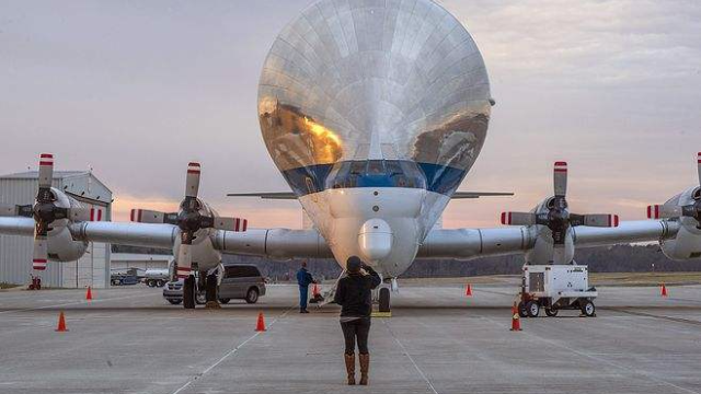 美国国家航空暨太空总署nasa的超级彩虹鱼运输机