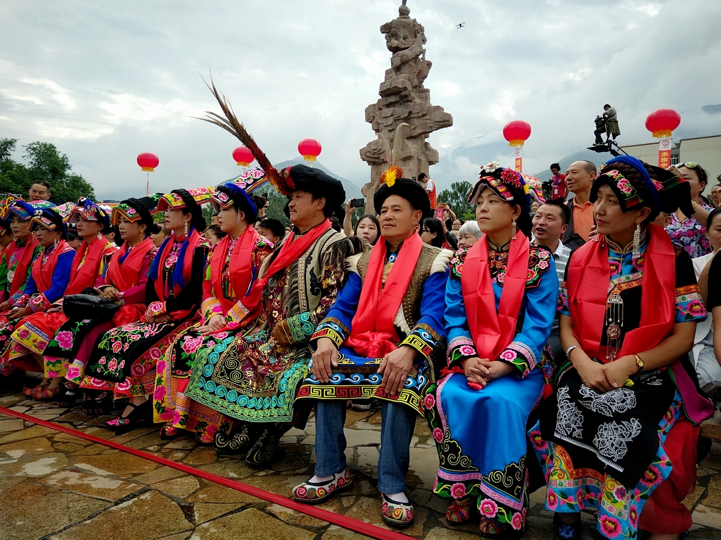 四川茂县:羌族"瓦尔俄足节"盛况空前