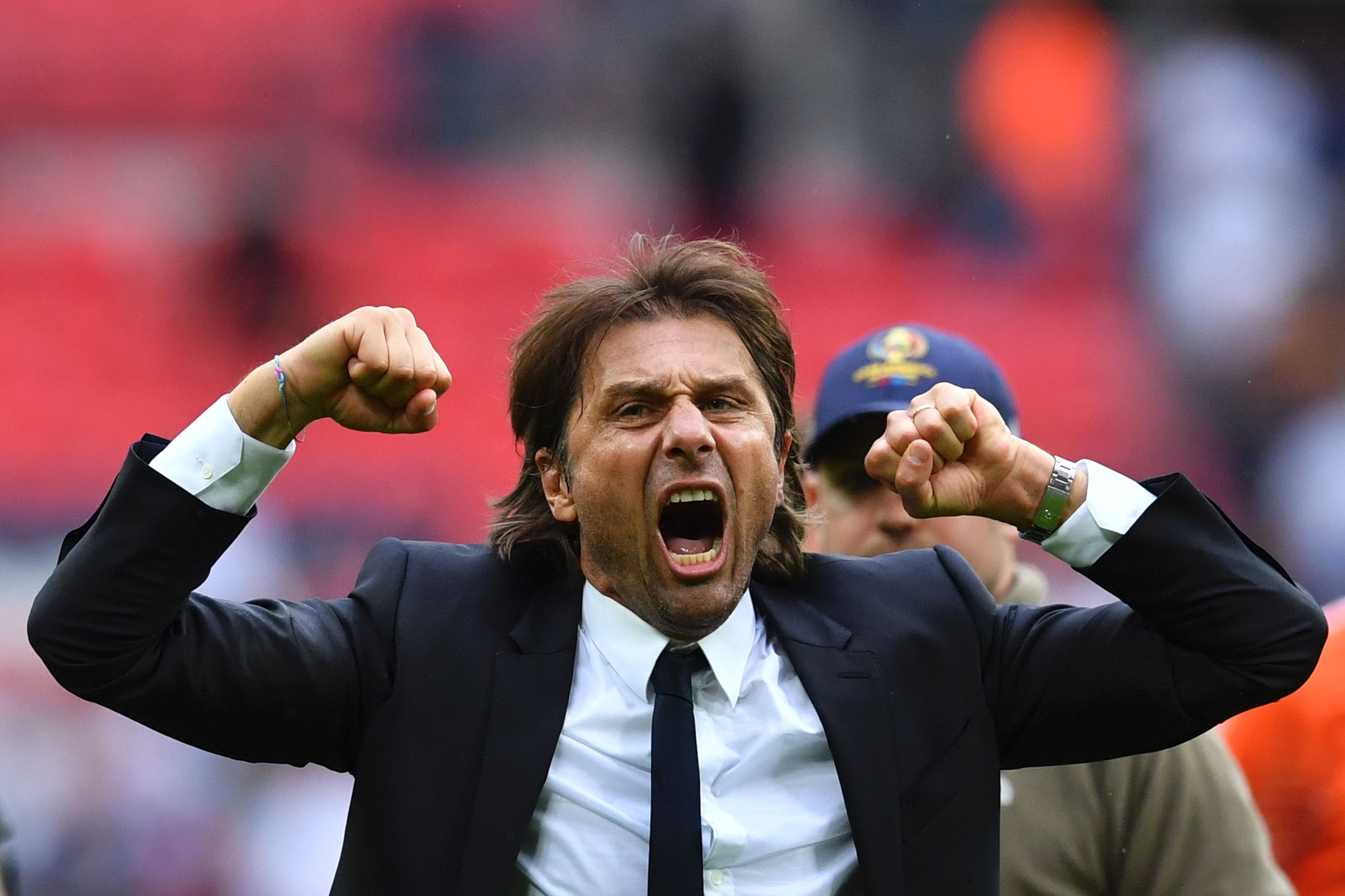 球员时代的孔蒂被誉为是那个年代意大利最好的中场球员之一,他速度快