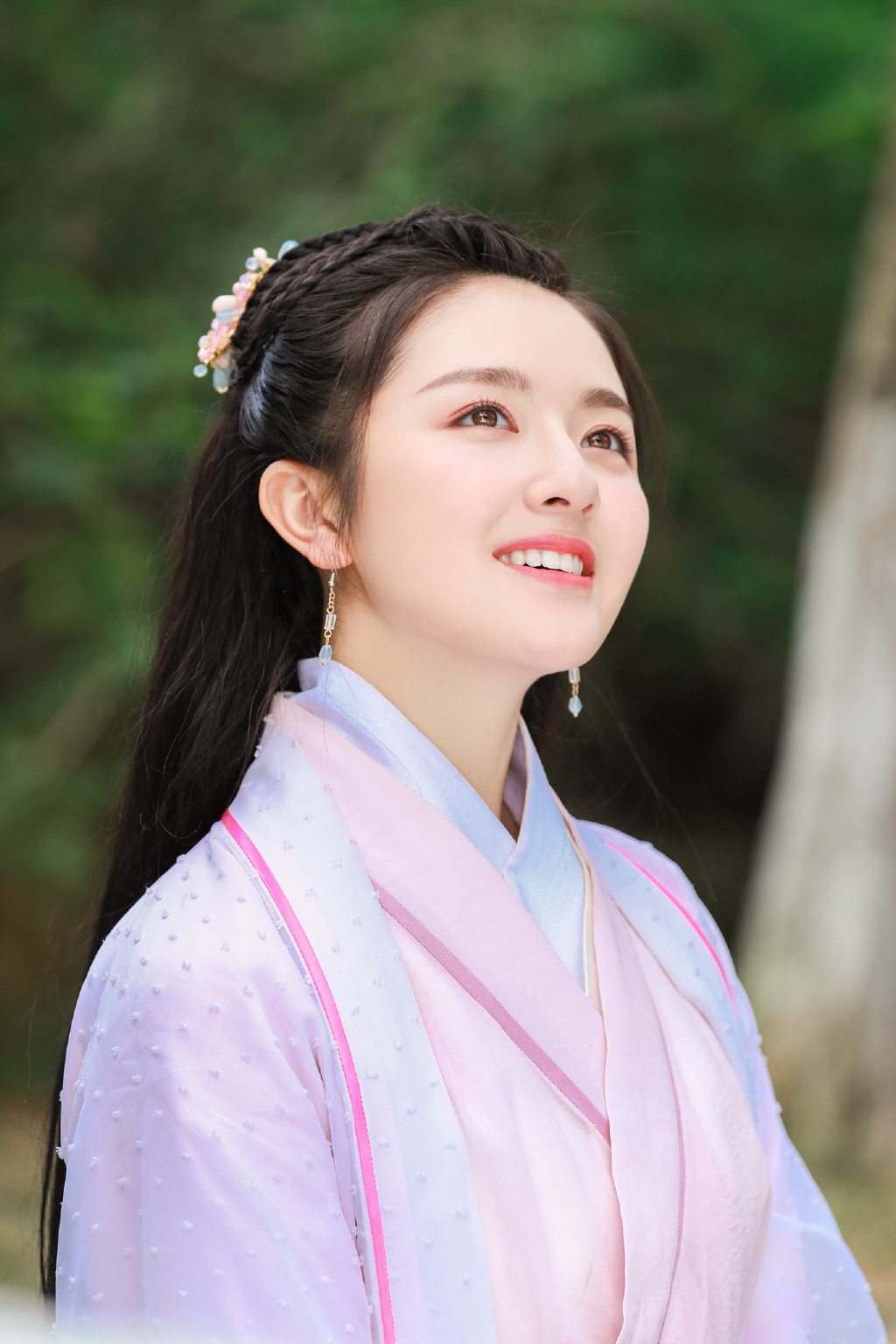 女演员李兰迪粉嫩可爱古装写真