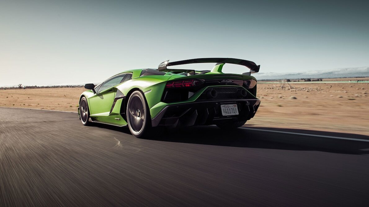 憤怒的公牛:2019款蘭博基尼aventador svj,760匹馬力,全輪驅動,全輪轉