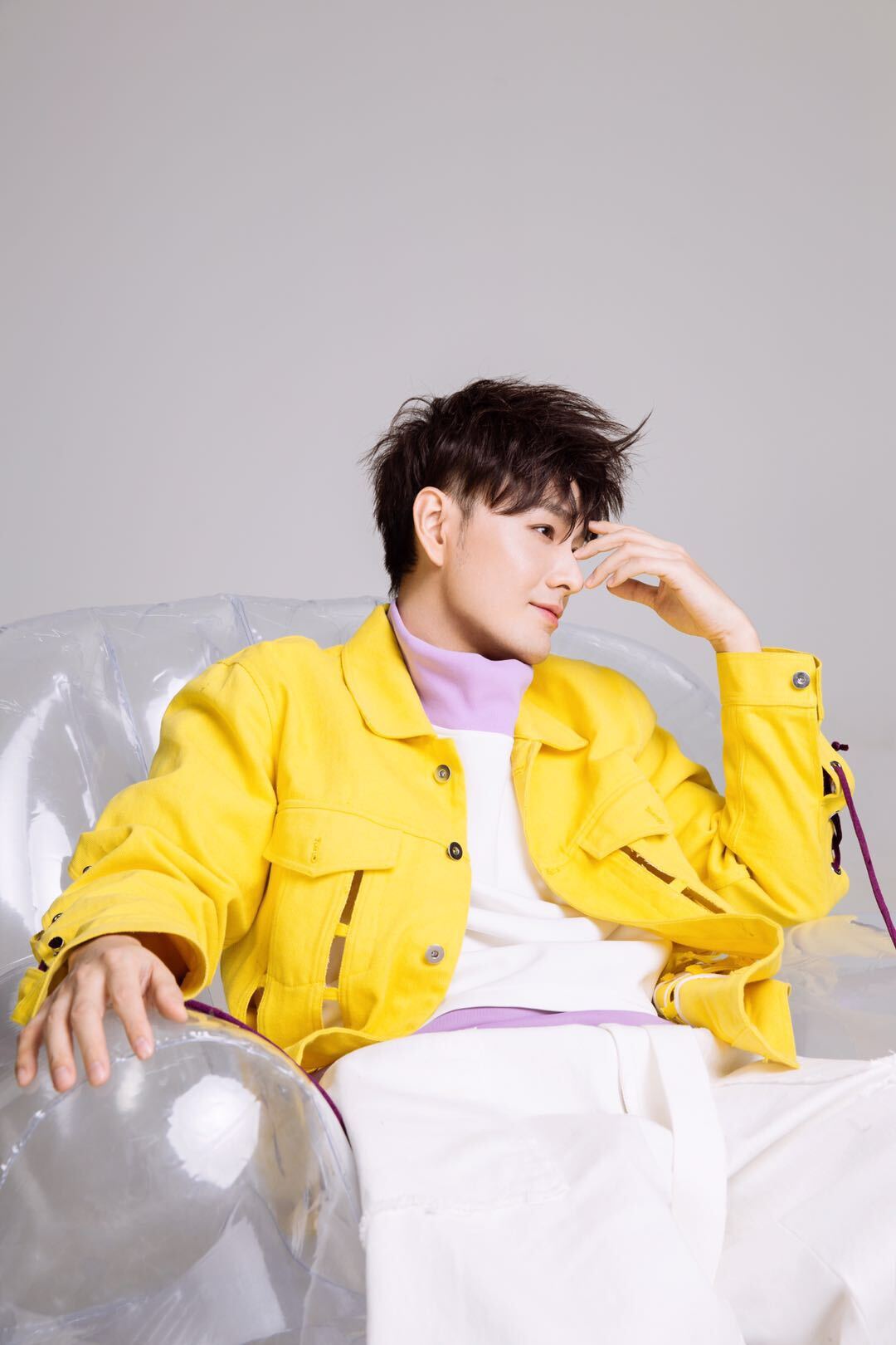 魔术师邓男子撩人写真曝光 唯美斑斓画风尽显暖男魅力