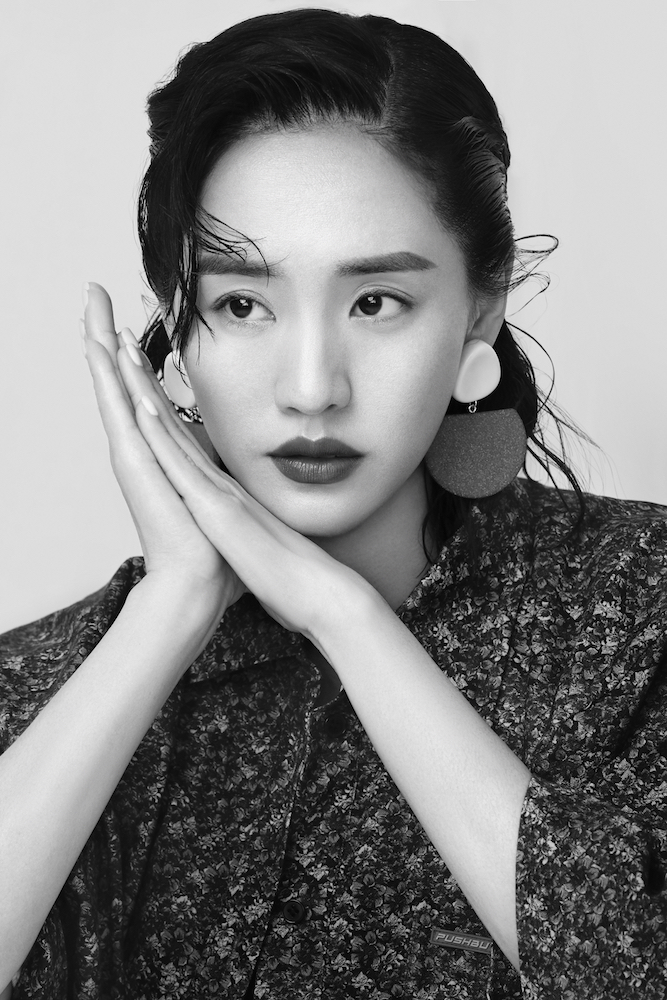 王智时尚大片风格大变 复古兼摩登营业在线_凤凰网娱乐_凤凰网