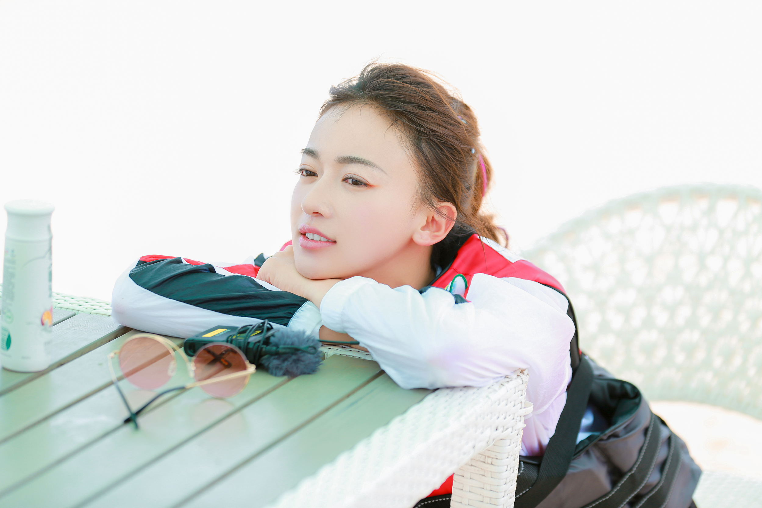 吴谨言《青春环游记》真实体重曝光 网友集体变身"柠檬精"