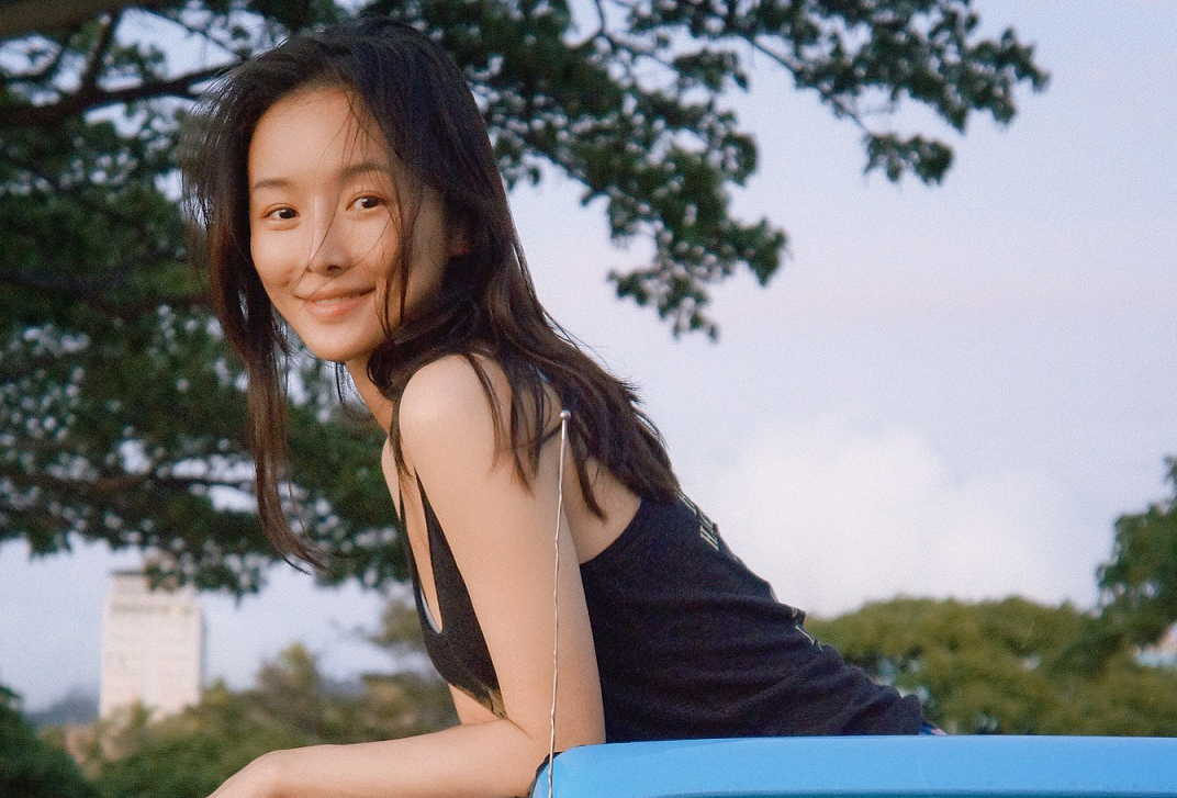 刘梦珂夏威夷之行演绎海风味浪漫夏日