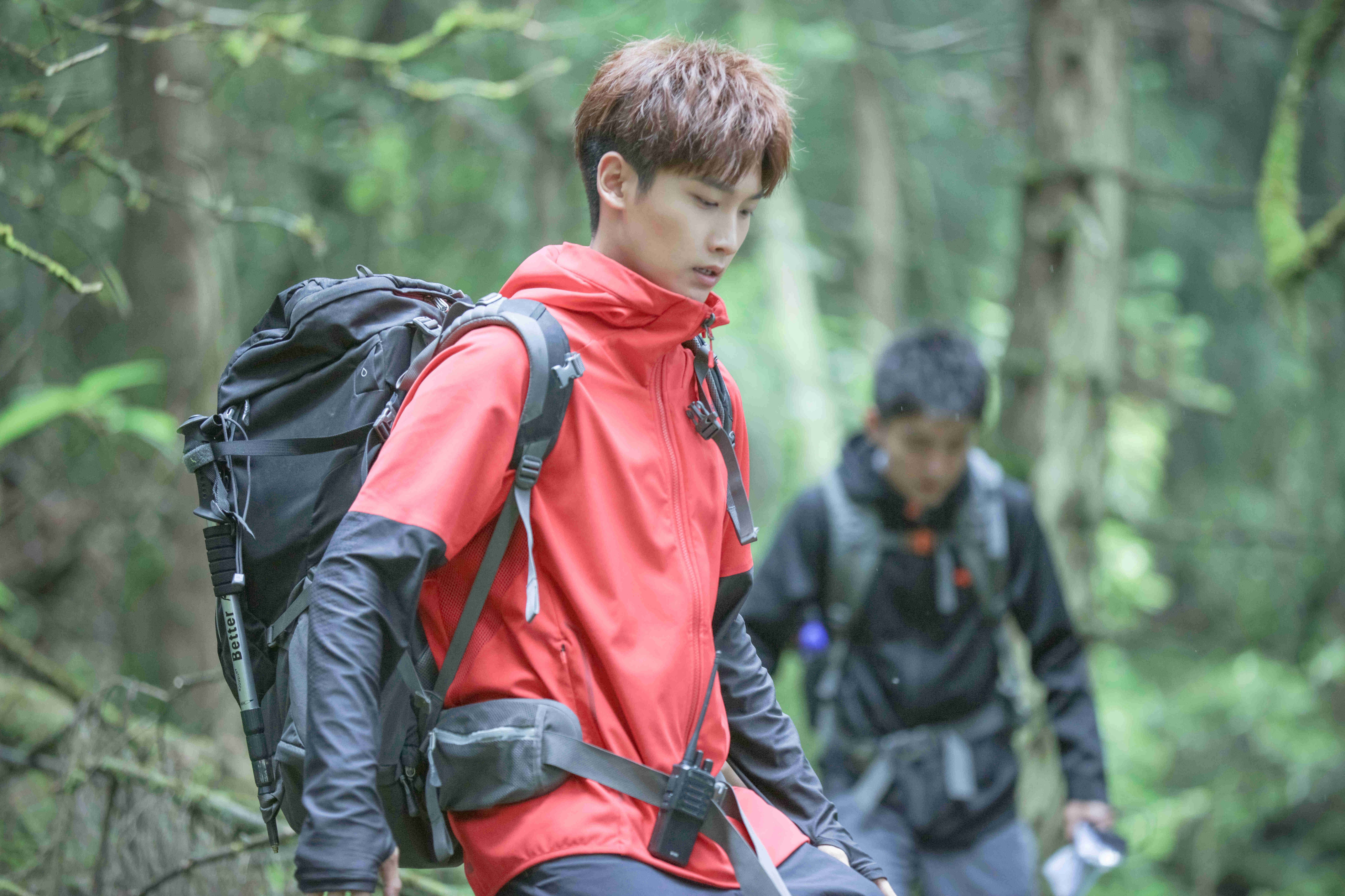 强风吹拂谜团揭开邢昭林心结疏散再登山