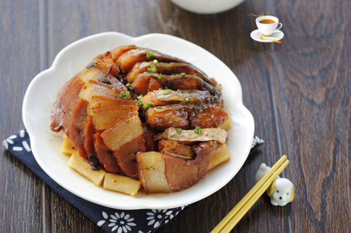 腊香浓重的湖南传统名菜---腊味双蒸__凤凰网