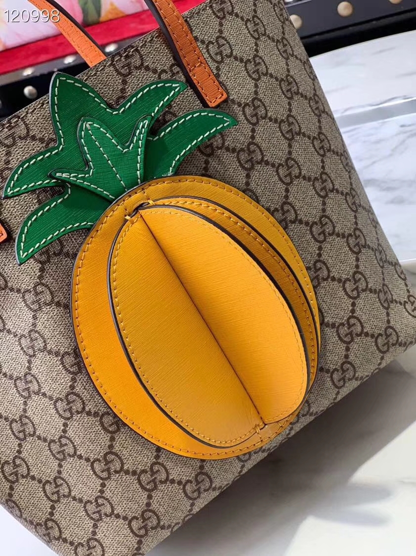 很多地方已经断货的古驰 gucci童款菠萝包