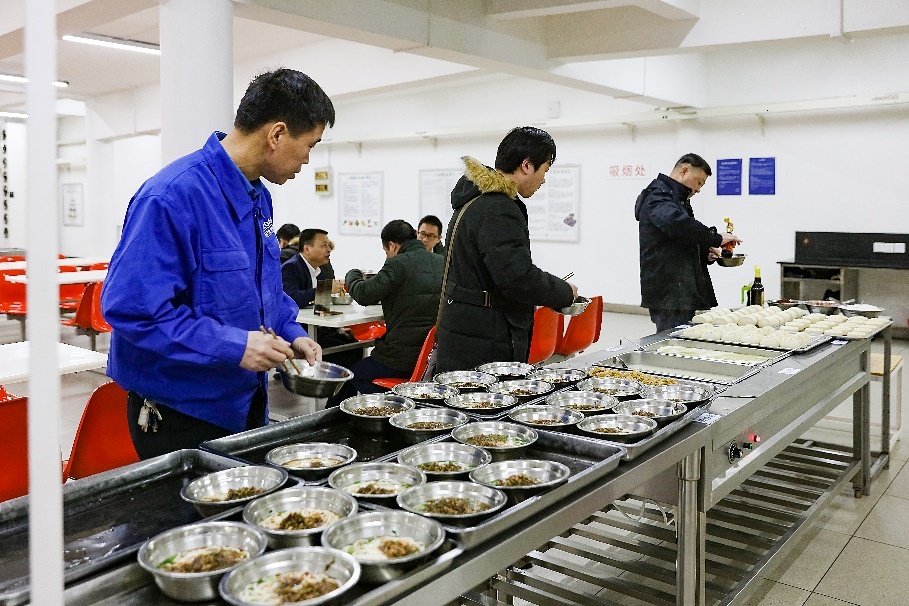 走进远大城:一个闪光的员工有机餐厅