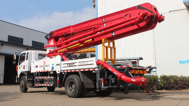 自搅拌水泥泵车一体机小天泵加搅拌机