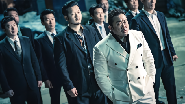 史上最惨杀人犯,警察与黑帮合力抓他,爆火的韩国片《恶人传》