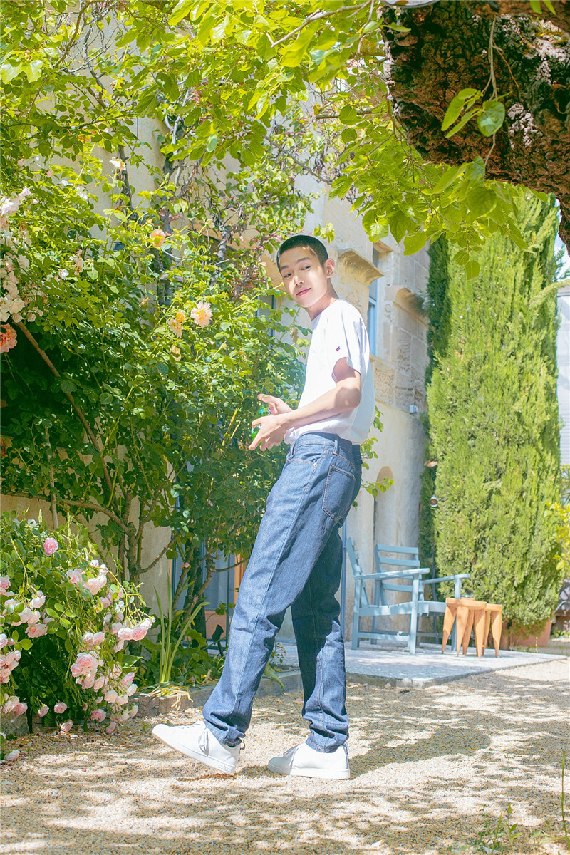 夏日午后的清凉邂逅 王锵写真展清爽少年感