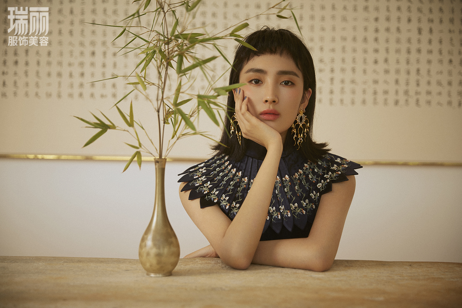 王紫璇解锁中国风大片古典气质显东方魅力