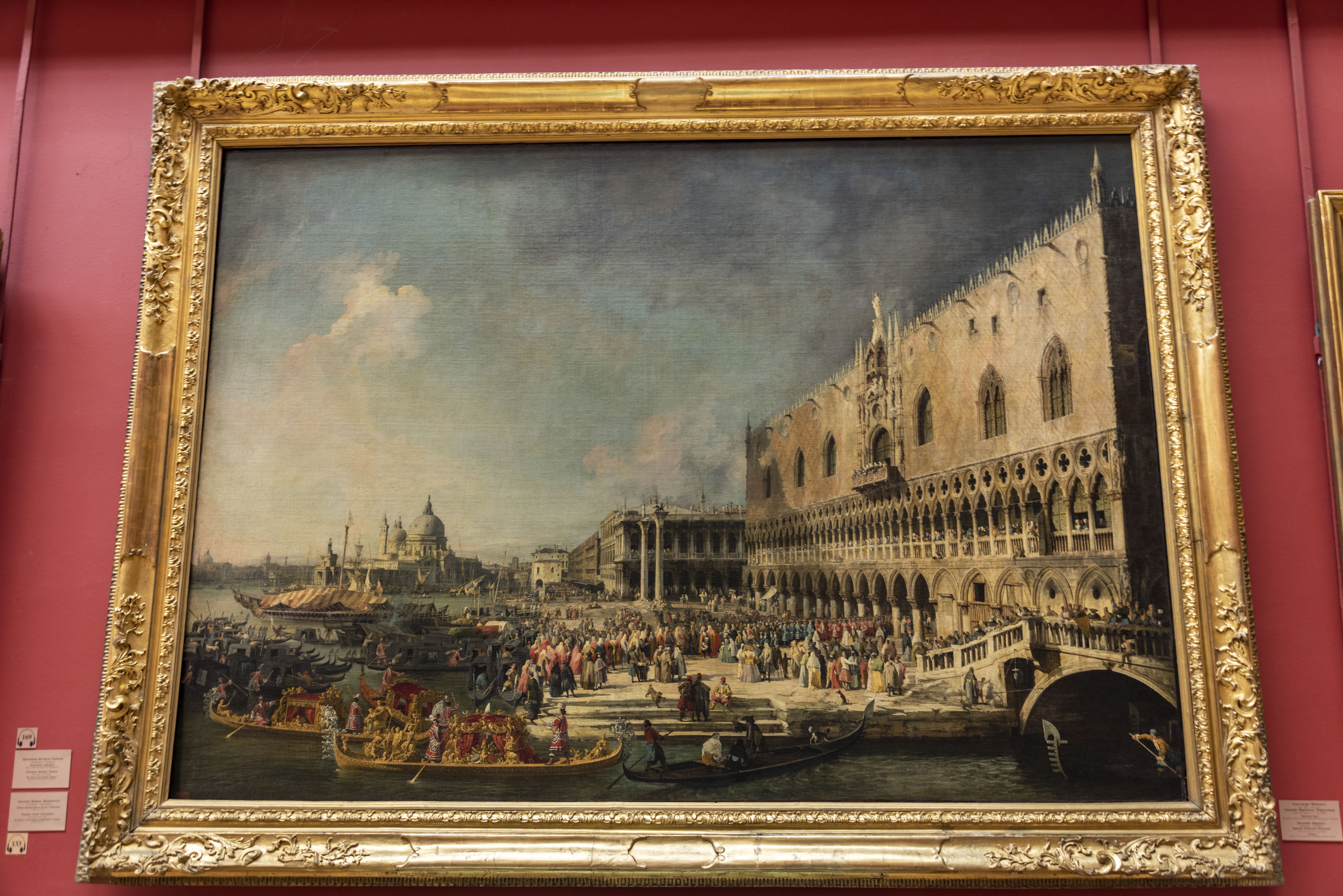 内行看门道外行看热闹,冬宫里确实有让我这样的外行看热闹的名画.