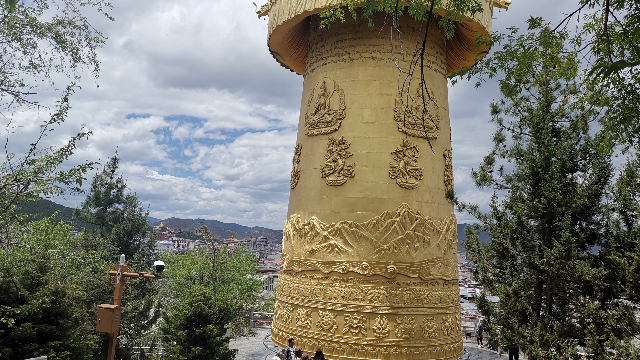 香格里拉的独克宗古城胜利幢3